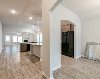 2233 Garden Square Path - Photo Thumbnail 3