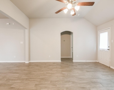 2233 Garden Square Path - Photo Thumbnail 15