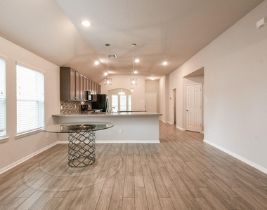 2233 Garden Square Path - Photo Thumbnail 10