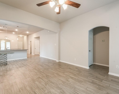 2233 Garden Square Path - Photo Thumbnail 14
