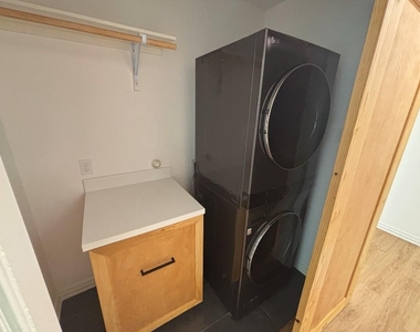 8125 Sunnyhill Street - Photo Thumbnail 8