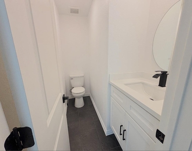 8125 Sunnyhill Street - Photo Thumbnail 7