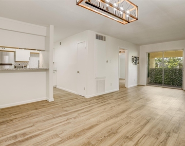 3131 Cummins Street - Photo Thumbnail 1