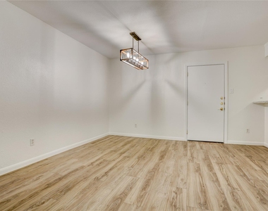 3131 Cummins Street - Photo Thumbnail 2