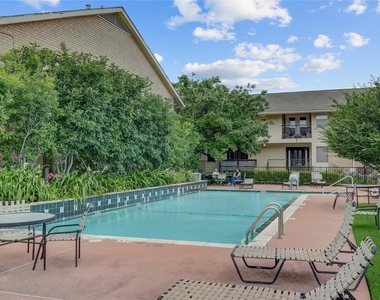 3131 Cummins Street - Photo Thumbnail 10