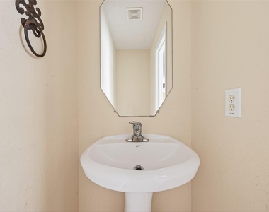 5626 Claybeck Lane - Photo Thumbnail 26