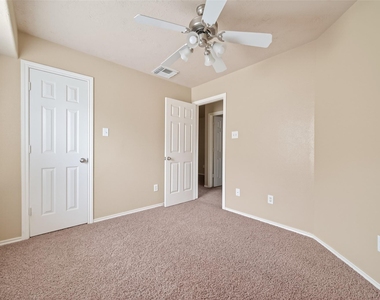 5626 Claybeck Lane - Photo Thumbnail 21