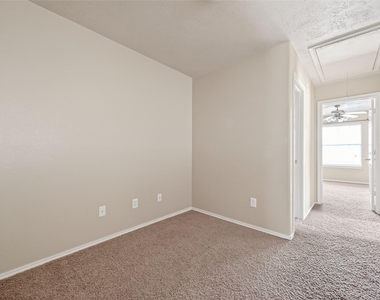 5626 Claybeck Lane - Photo Thumbnail 14