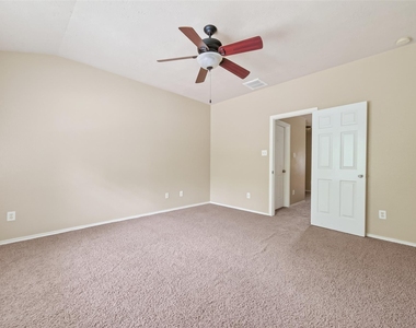 5626 Claybeck Lane - Photo Thumbnail 16