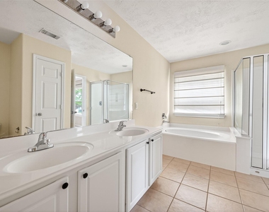 5626 Claybeck Lane - Photo Thumbnail 17
