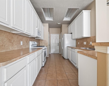 5626 Claybeck Lane - Photo Thumbnail 8