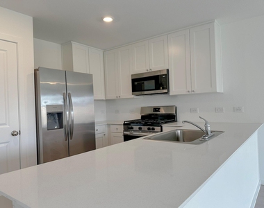 6242 Alder Creek Drive - Photo Thumbnail 9