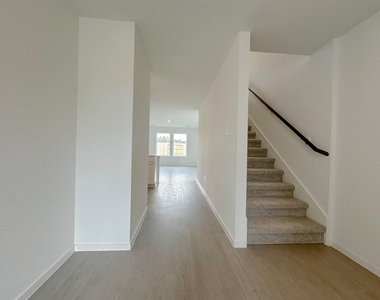 6242 Alder Creek Drive - Photo Thumbnail 3