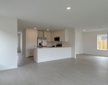 6242 Alder Creek Drive - Photo Thumbnail 7
