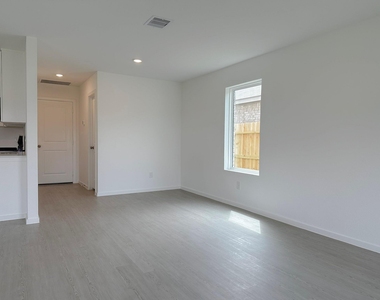 6242 Alder Creek Drive - Photo Thumbnail 5
