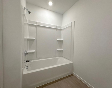 6242 Alder Creek Drive - Photo Thumbnail 15