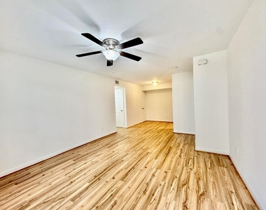 1880 White Oak Drive - Photo Thumbnail 3