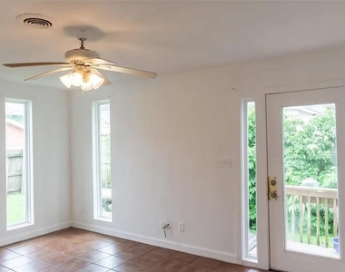 5311 Perry Avenue - Photo Thumbnail 4