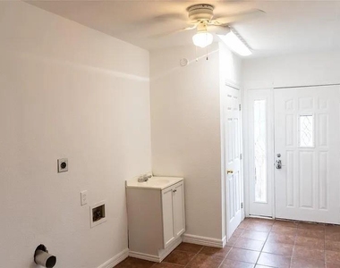 5311 Perry Avenue - Photo Thumbnail 2