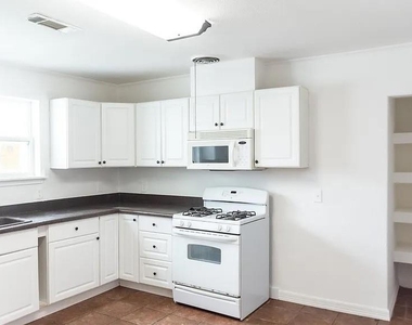 5311 Perry Avenue - Photo Thumbnail 9