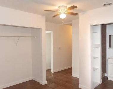 5311 Perry Avenue - Photo Thumbnail 10