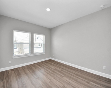 5300 Berkeley Knoll Circle - Photo Thumbnail 24
