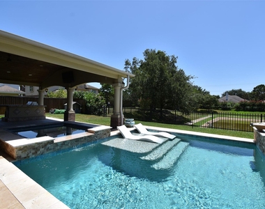 16915 Locust Springs Drive - Photo Thumbnail 39
