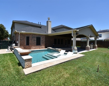16915 Locust Springs Drive - Photo Thumbnail 38