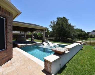 16915 Locust Springs Drive - Photo Thumbnail 40