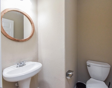 16915 Locust Springs Drive - Photo Thumbnail 33