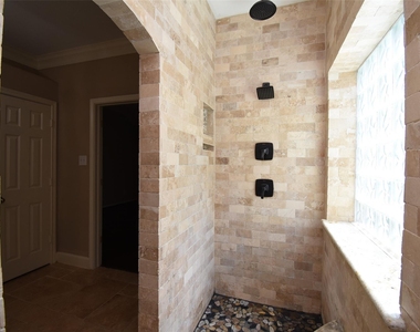 16915 Locust Springs Drive - Photo Thumbnail 19