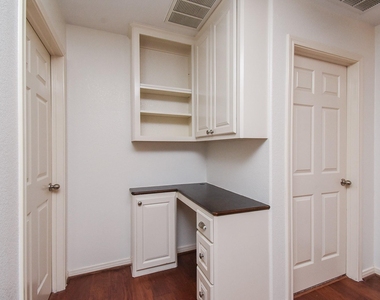 16915 Locust Springs Drive - Photo Thumbnail 30