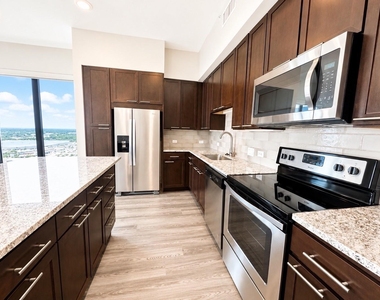 9787 Katy Freeway - Photo Thumbnail 1