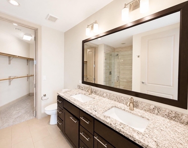 9787 Katy Freeway - Photo Thumbnail 6
