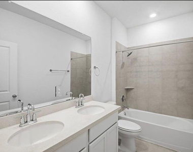 21510 Coronado Green Drive - Photo Thumbnail 6