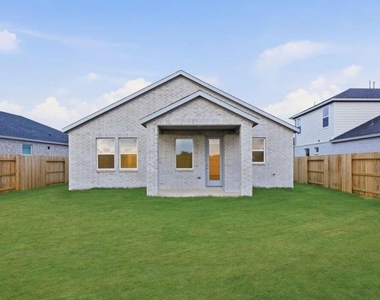 21510 Coronado Green Drive - Photo Thumbnail 11
