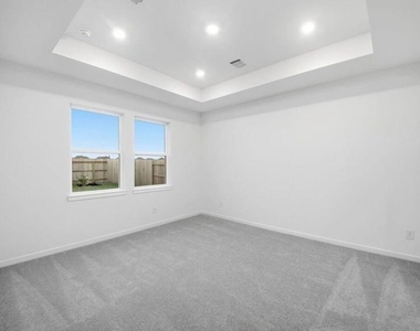 21510 Coronado Green Drive - Photo Thumbnail 4