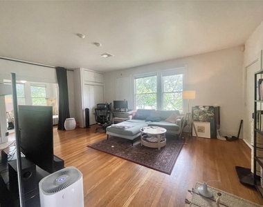 418 Branard Street - Photo Thumbnail 2
