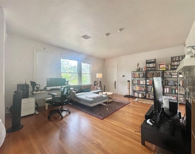 418 Branard Street - Photo Thumbnail 5