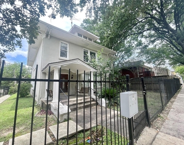 418 Branard Street - Photo Thumbnail 1