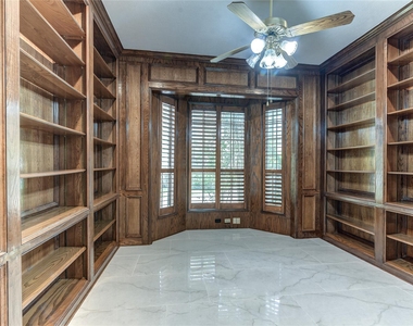 90 Heathrow - Photo Thumbnail 25