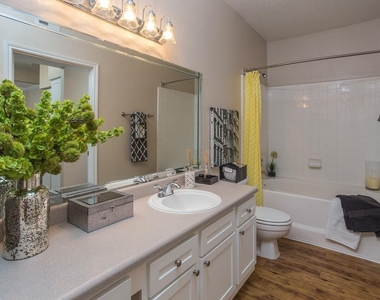 10440 Deerwood - Photo Thumbnail 6