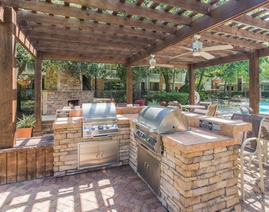 10440 Deerwood - Photo Thumbnail 11