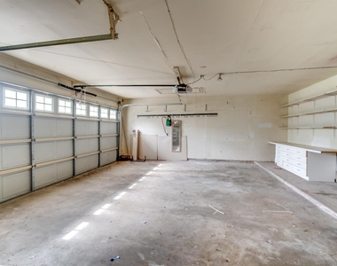 3927 Pleasant Valley Drive - Photo Thumbnail 41