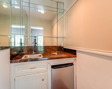 3927 Pleasant Valley Drive - Photo Thumbnail 22