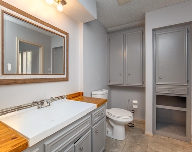 3927 Pleasant Valley Drive - Photo Thumbnail 38