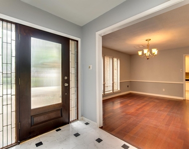3927 Pleasant Valley Drive - Photo Thumbnail 4