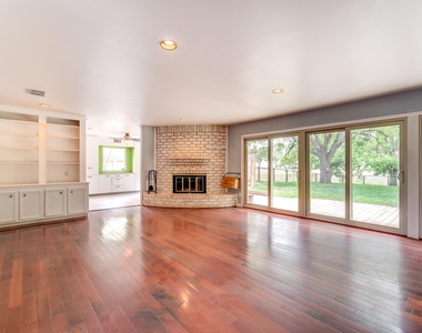 3927 Pleasant Valley Drive - Photo Thumbnail 20
