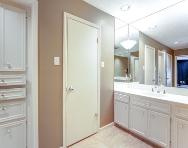 3927 Pleasant Valley Drive - Photo Thumbnail 29