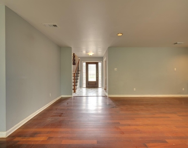 3927 Pleasant Valley Drive - Photo Thumbnail 24